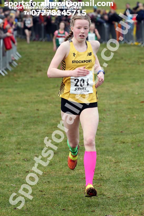 Girls under-13s Northern Cross Country Champs., Camp Hill Estate, Kirklington.  Photo: David T. Hewitson/Sports for All Pics